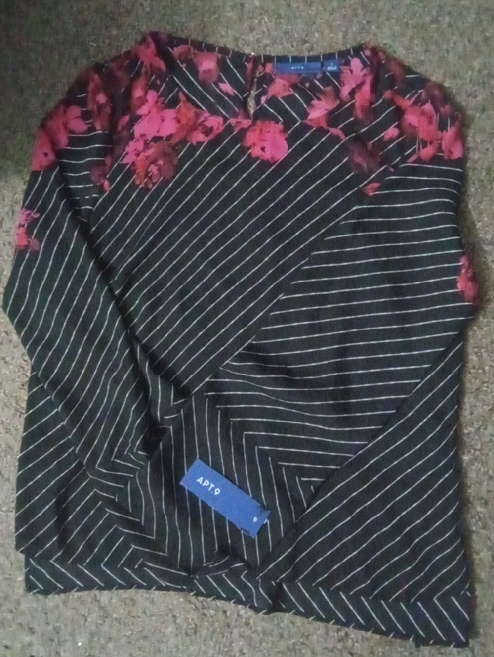 APT 9 NWT BLOUSE